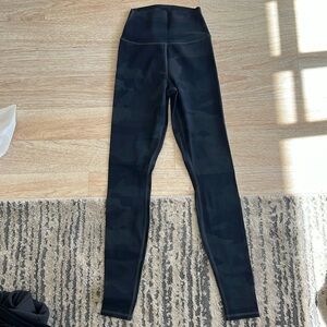 Alo yoga high waisted camo leggings